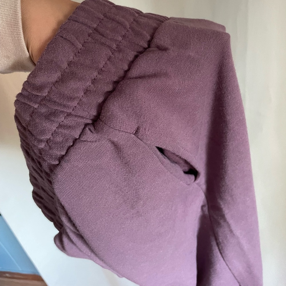 Wild fable loose fitting sweat pants- brand new- size L fits like a medium comfy